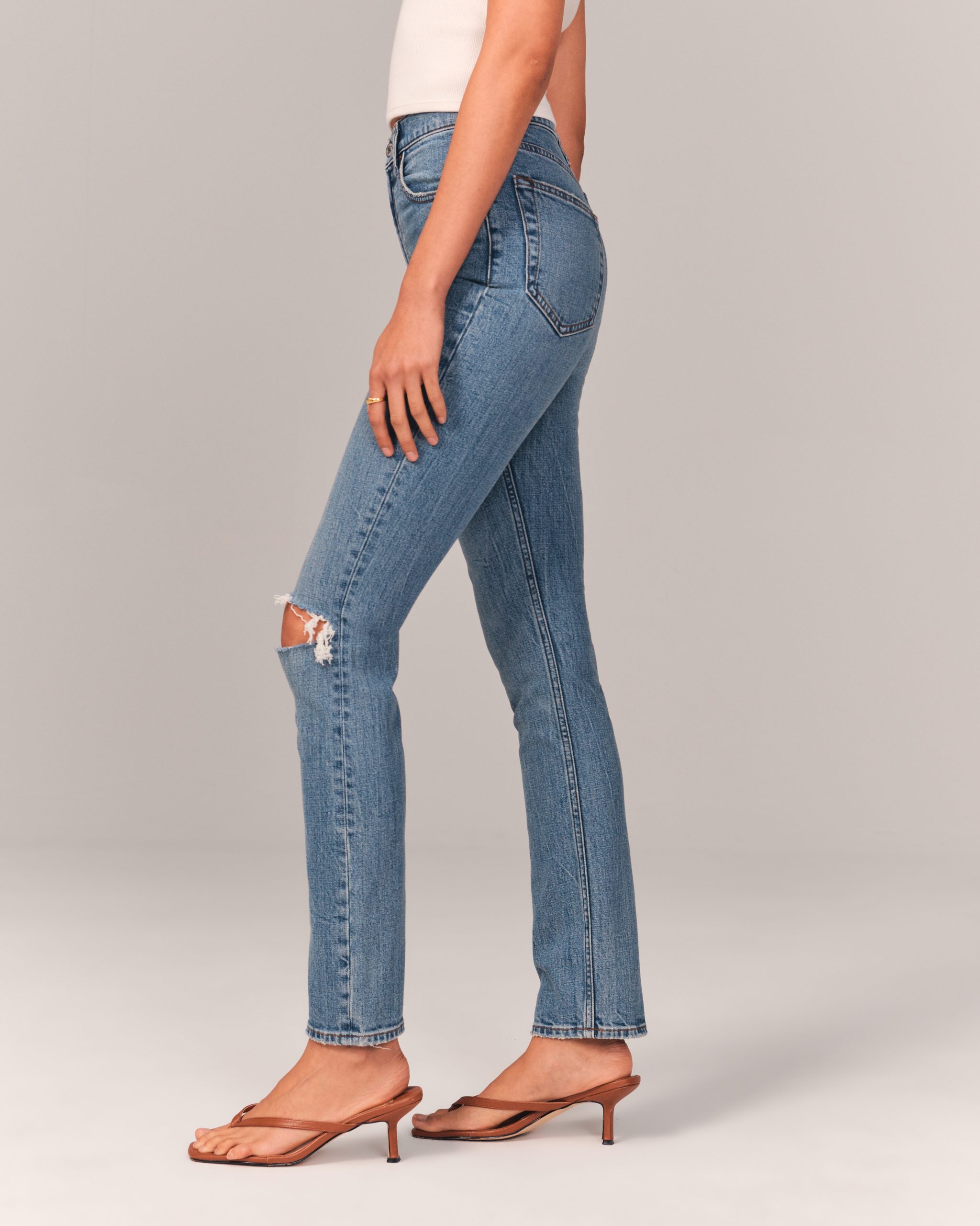 Slim fit jeans women: Discover the Elegance of it插图4
