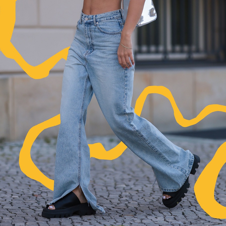 Women's baggy jeans