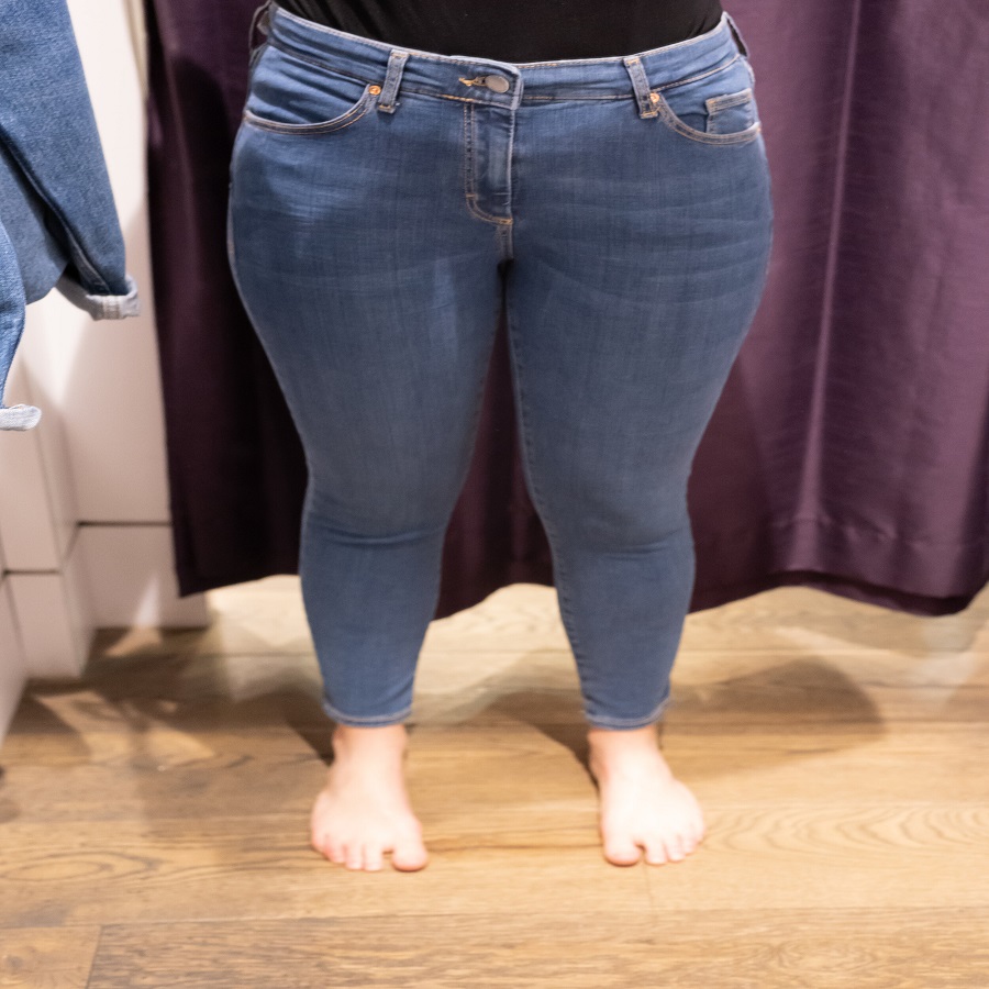 How Should Jeans Fit Women